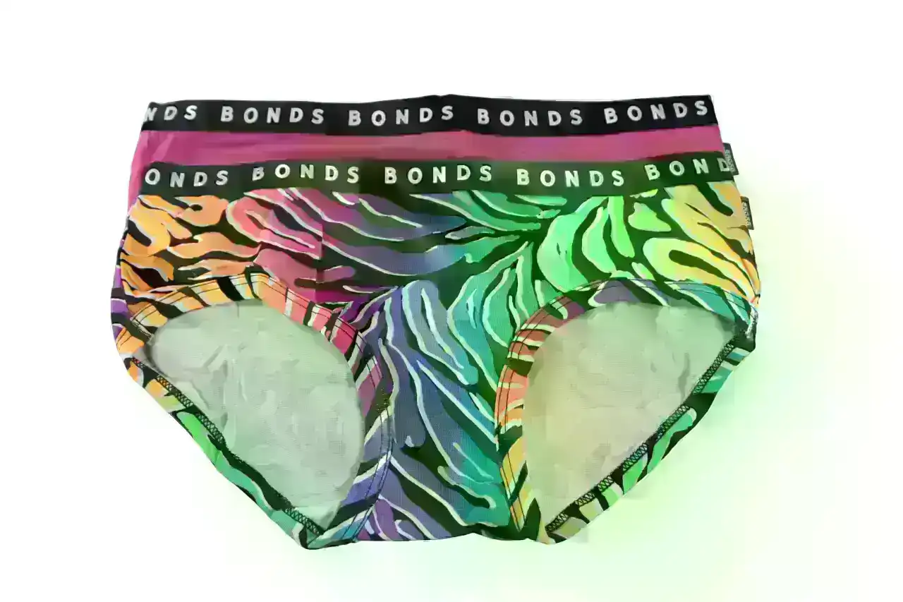2 Pairs Bonds Hipster Boyleg Briefs Womens Underwear Black Multi / Pink 56K
